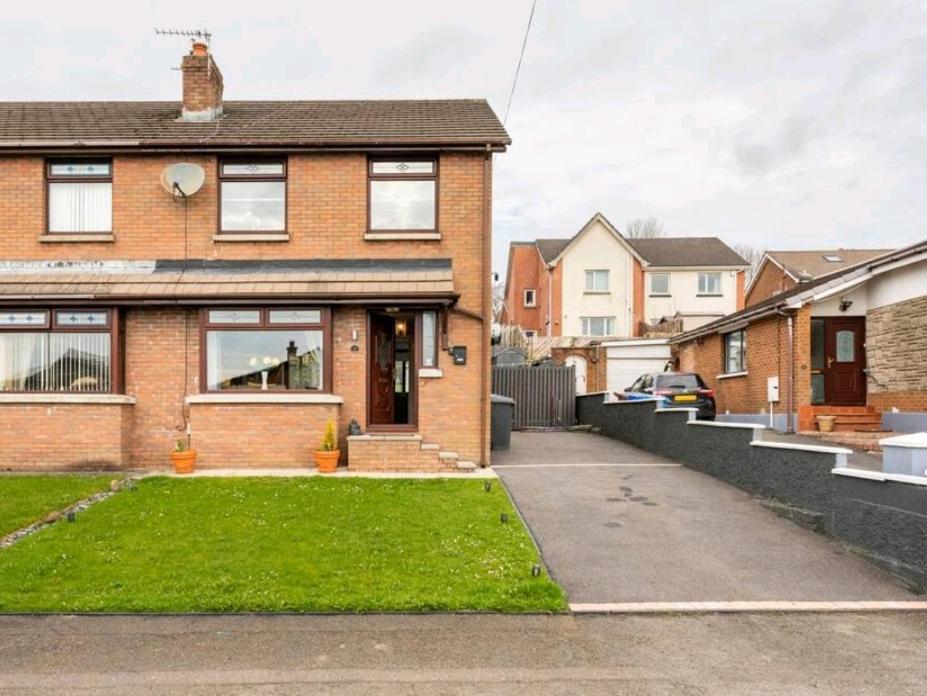 Spacious House City Skyline And Mountain Views Close Too Belfast Centre And Airports Free Parking Exterior photo